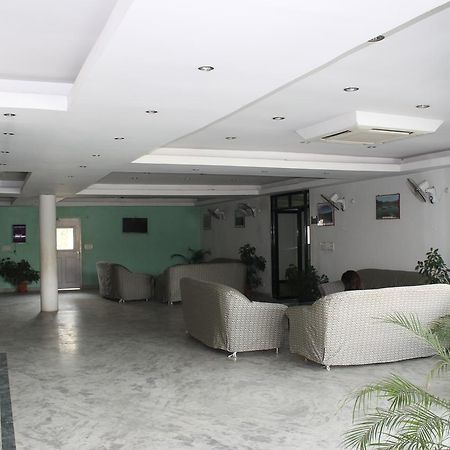 Kitchen Hut Hotel Nepalgunj Exterior photo